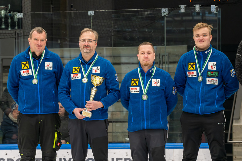 Der ESV Aschbach ist Landesmeister im Eisstocksport